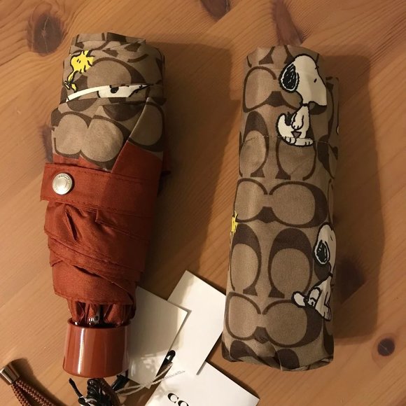 Coach X Peanuts Uv Protection Mini Umbrella In Signature Snoopy Woodstock Print - Picture 4 of 7